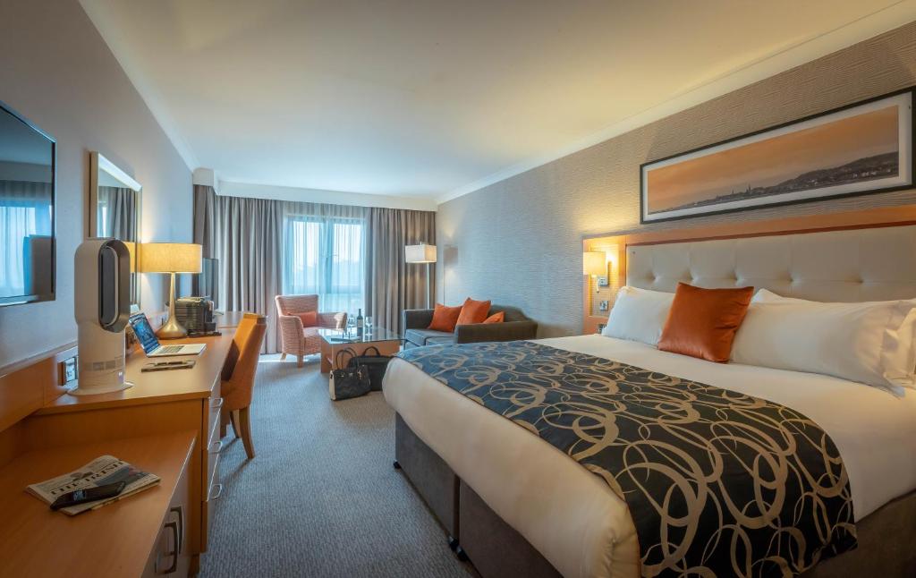 Ένα ή περισσότερα κρεβάτια σε δωμάτιο στο Clayton Hotel Leopardstown