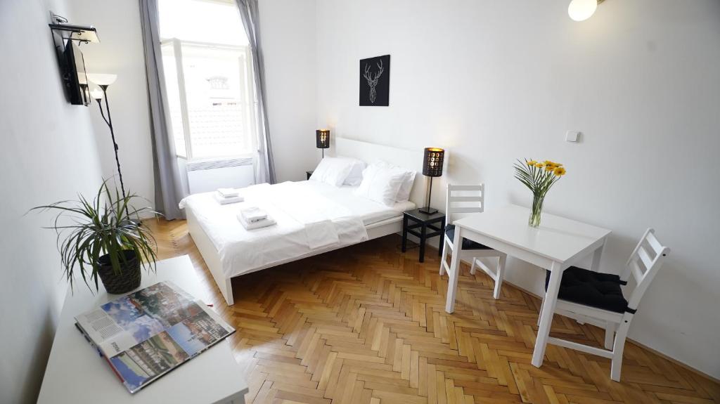 Royal Road Residence - 3