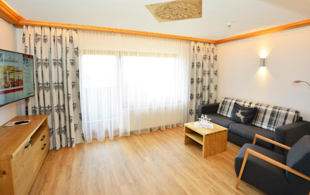 TV a/nebo společenská místnost v ubytování Hotel Residenz Hochland