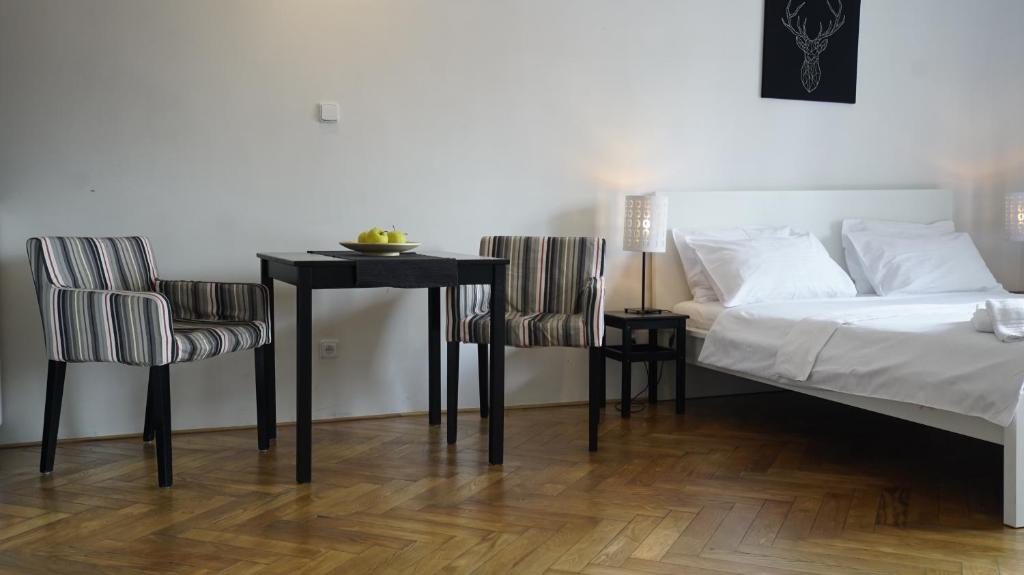 Royal Road Residence - 5