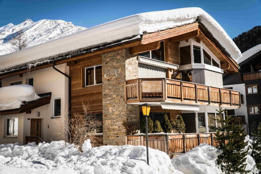 Nespecifikovaný výhled na hory nebo výhled na hory při pohledu z apartmánu