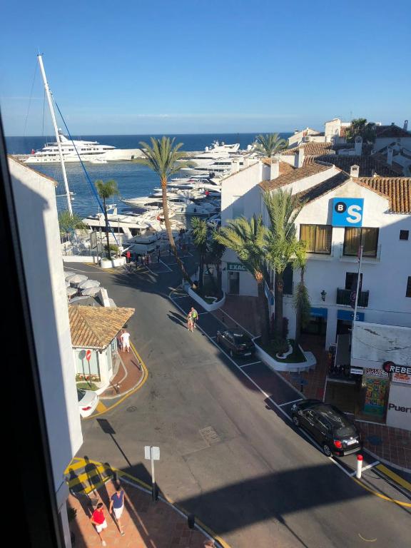 Visit Puerto Banus: 2023 Puerto Banus, Marbella Travel Guide