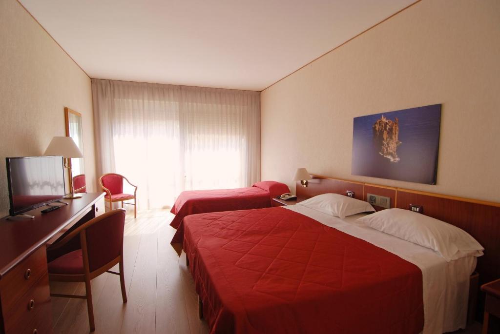 Hotel Torre Normanna - Triple Room