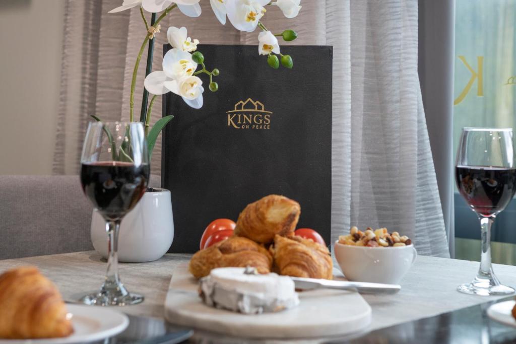 Kings On Peace - Resim 18