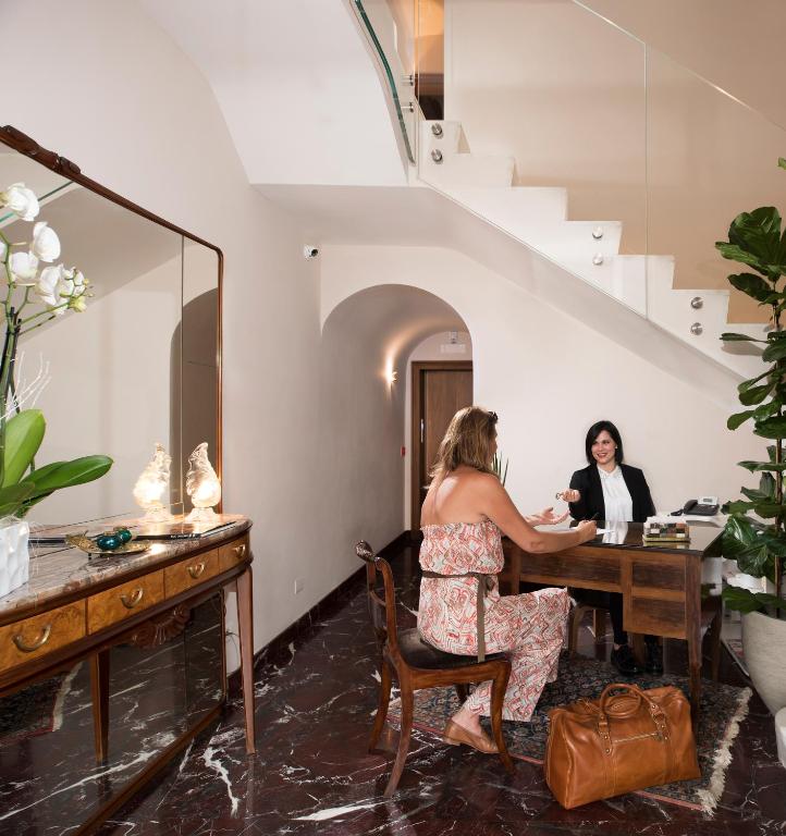 Palazzo Caruso - Resim 6