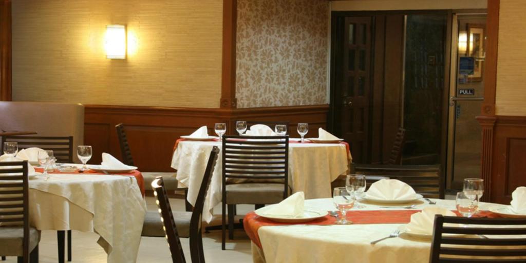 Restaurace v ubytování Rothman Hotel