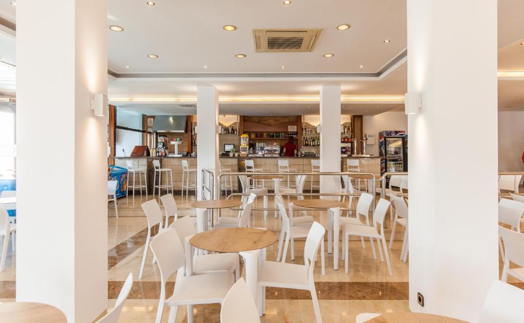 Reštaurácia alebo iné gastronomické zariadenie v ubytovaní BLUESEA Montevista Hawai
