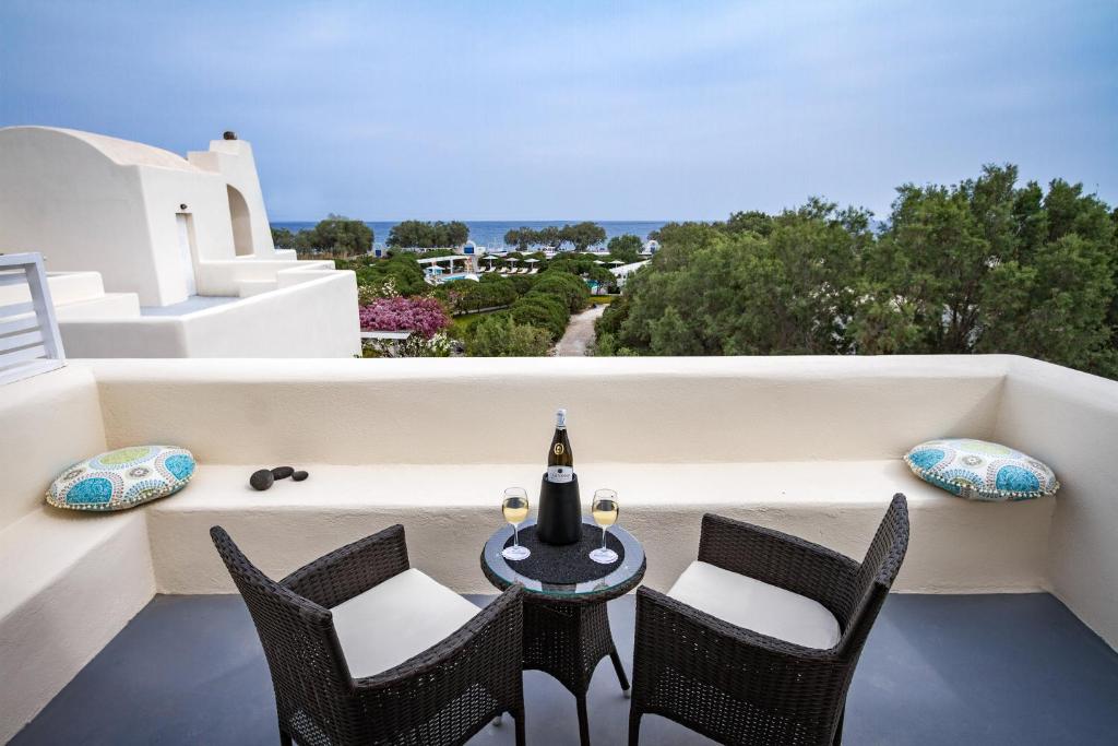 Sea Sound White Katikies - 5