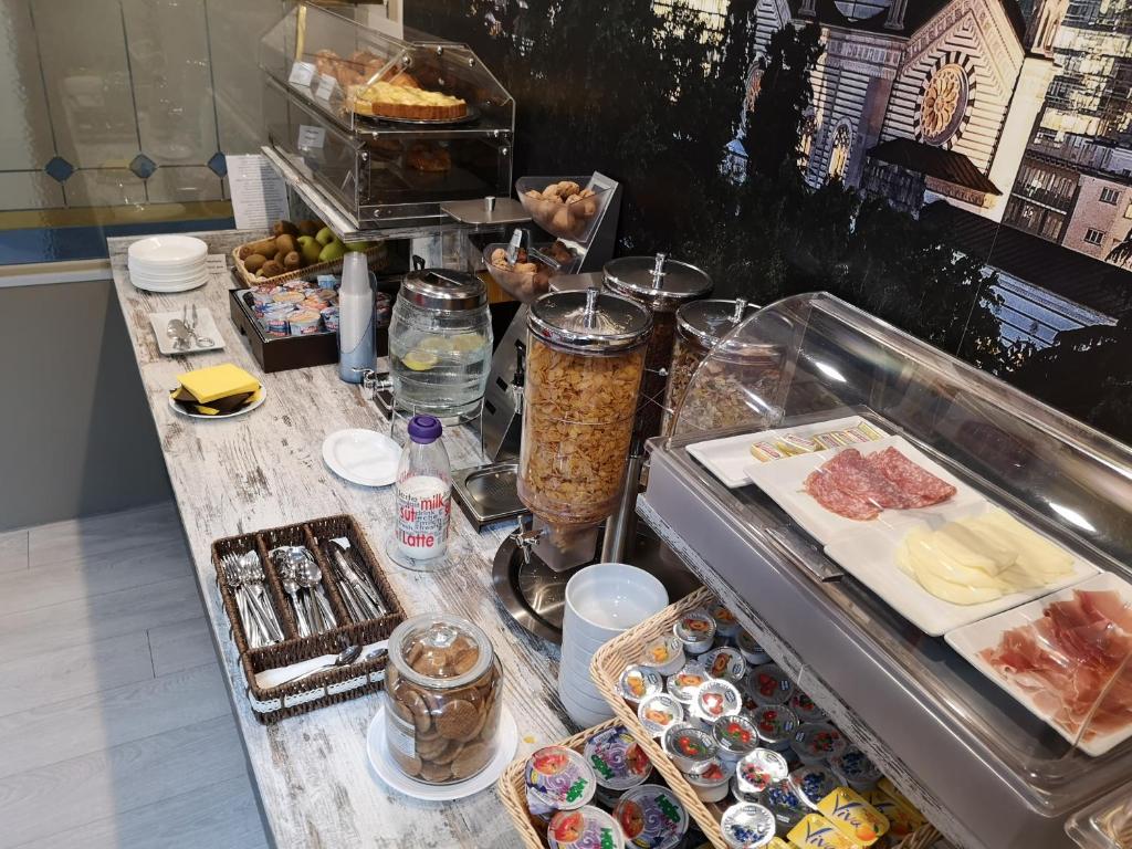 Hotel Piacenza - Resim 29