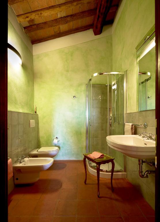 Koupelna v ubytování Relais Borgo Petrognano