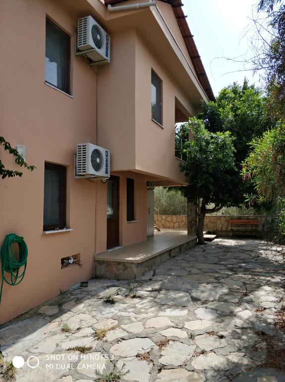 Budova, kde se apartmán nachází