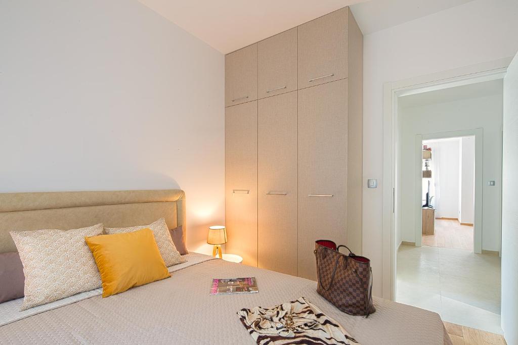 Chiron Apartments - 6