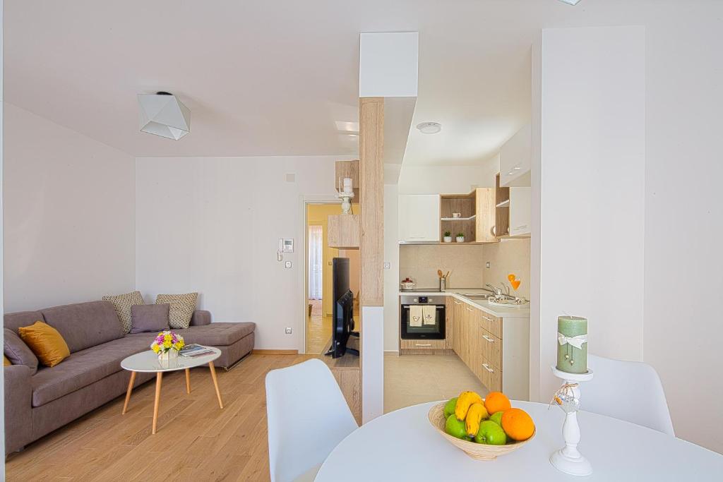 Chiron Apartments - 3