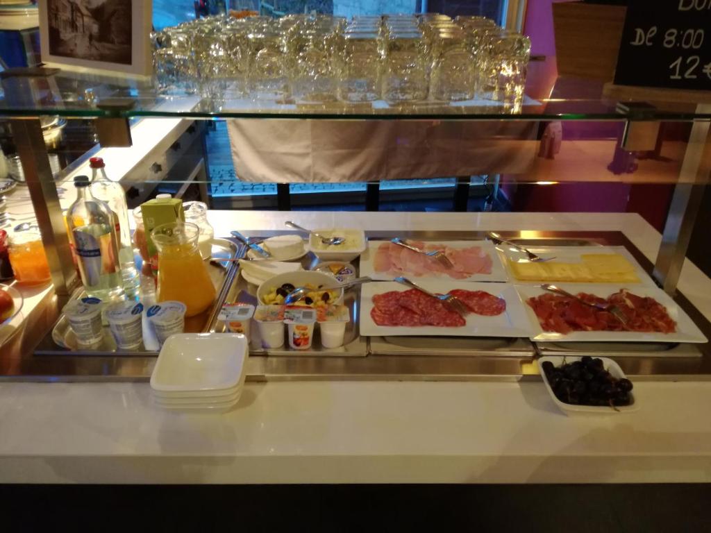 Jídlo v hotelu nebo okolí
