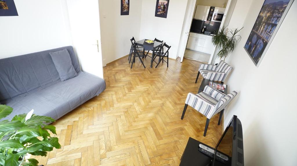 Royal Road Residence - 17