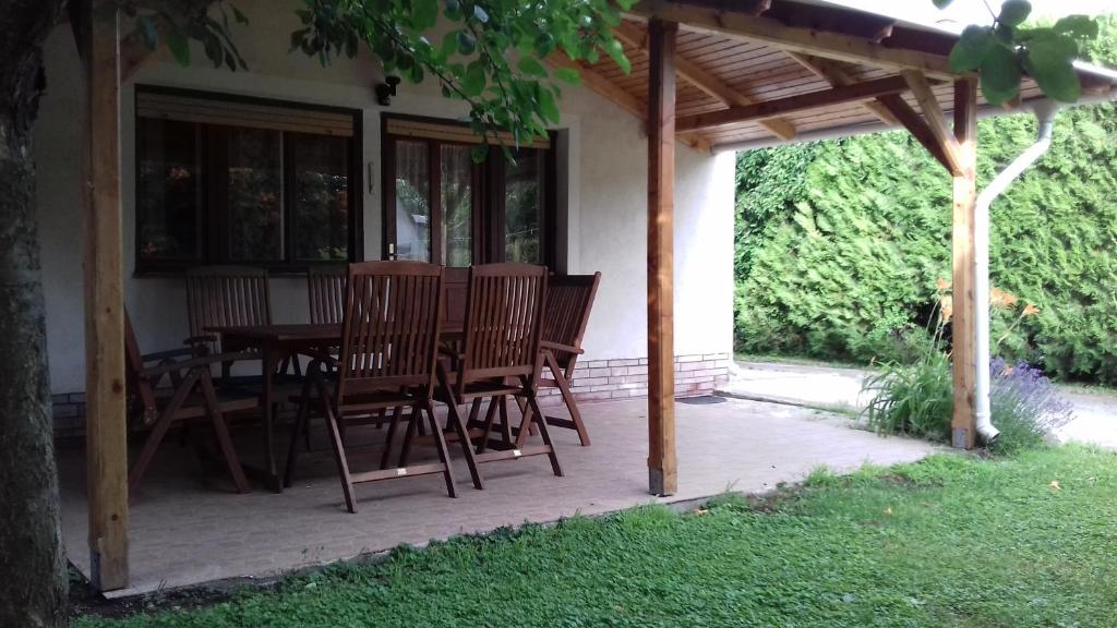 Zahrada ubytování Tiszafa Apartman