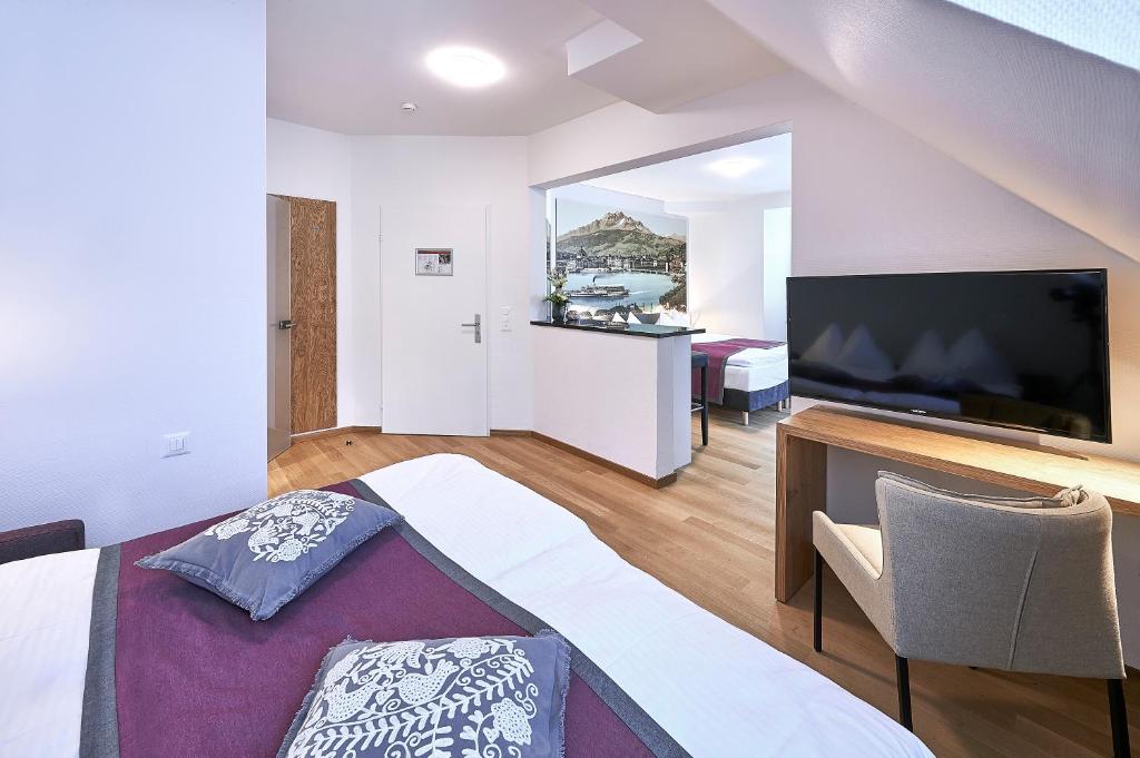 Hotel Central Luzern - Resim 3