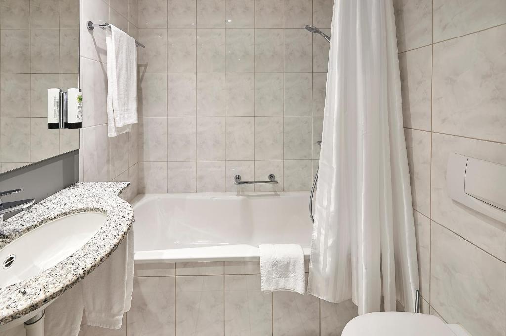 Hotel Central Luzern - Resim 43