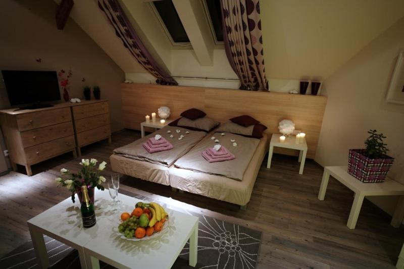 Postel nebo postele na pokoji v ubytování Penzion a relax centrum Andělka