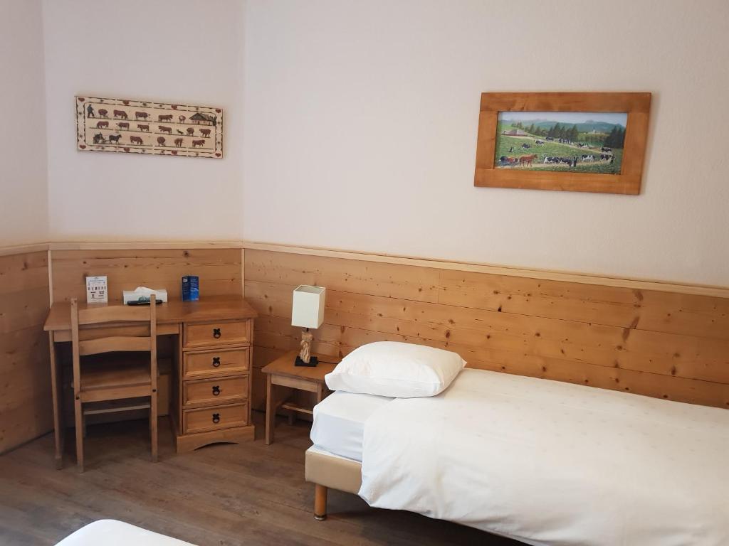 Hotel de Geneve - Resim 42