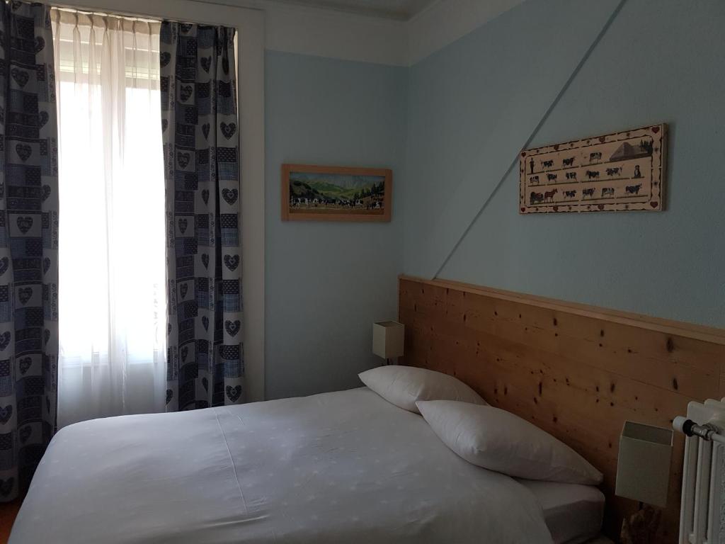 Hotel de Geneve - Resim 36