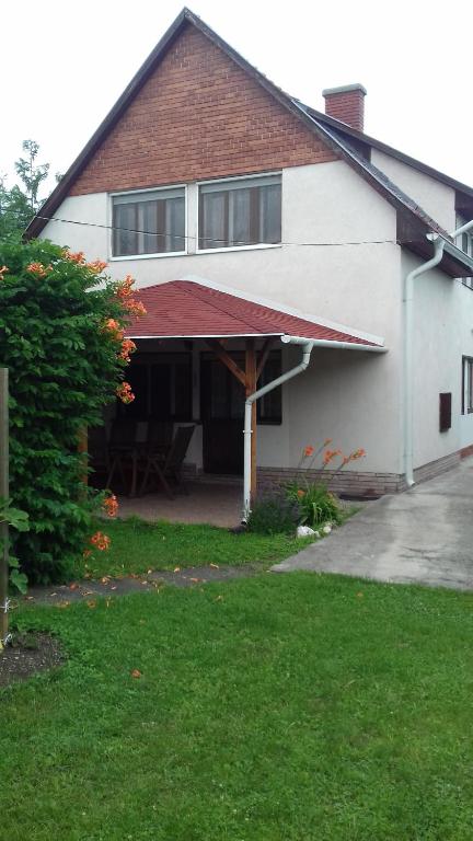 Zahrada ubytování Tiszafa Apartman