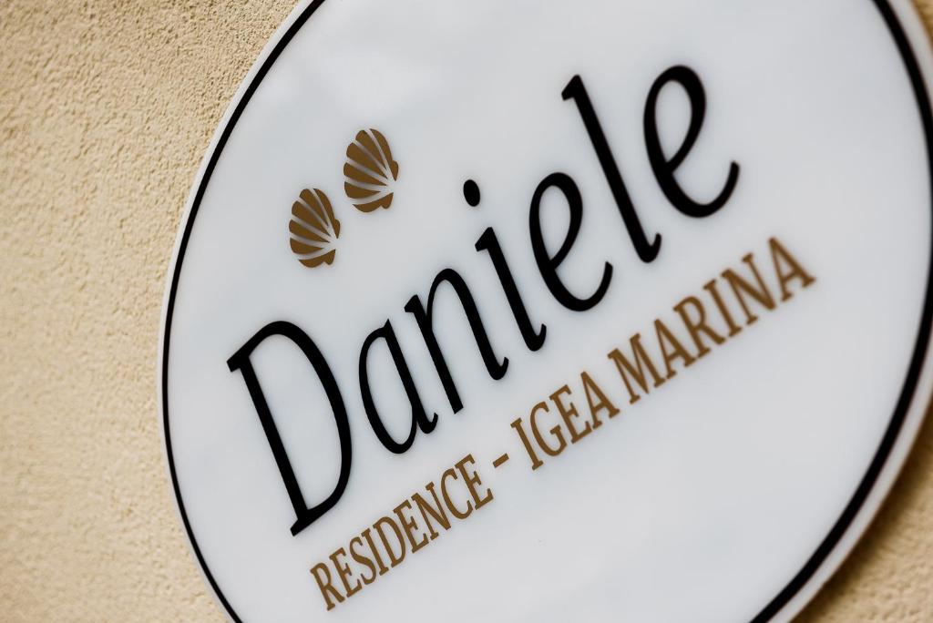 תעודה, פרס, שלט או מסמך אחר המוצג ב-Residence Daniele