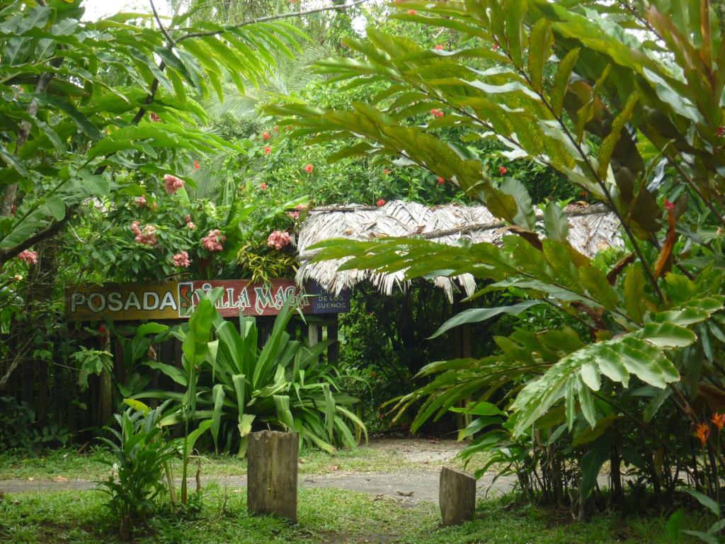 Un jardín fuera de Posada Villamaga