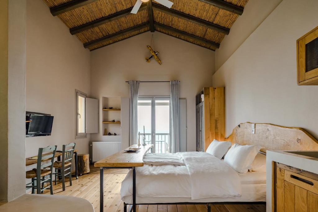 TV a/nebo společenská místnost v ubytování Mazaraki Guesthouse