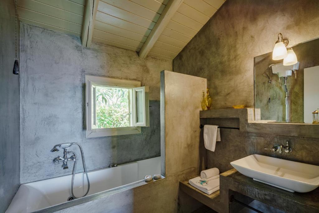 Koupelna v ubytování Mazaraki Guesthouse
