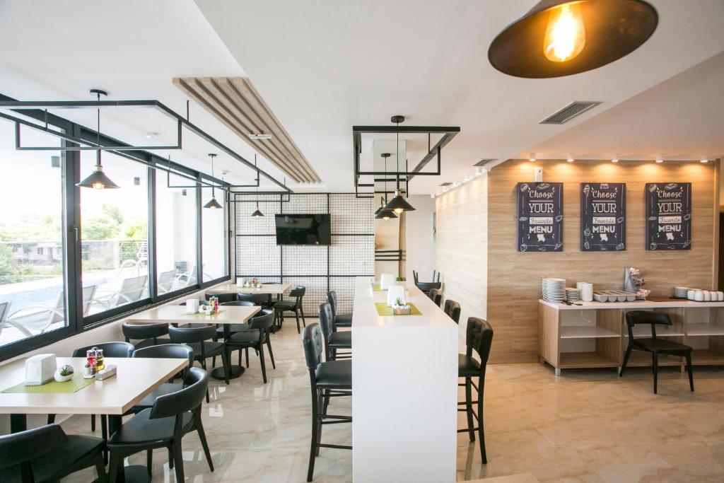 Restaurace v ubytování Villa Delux