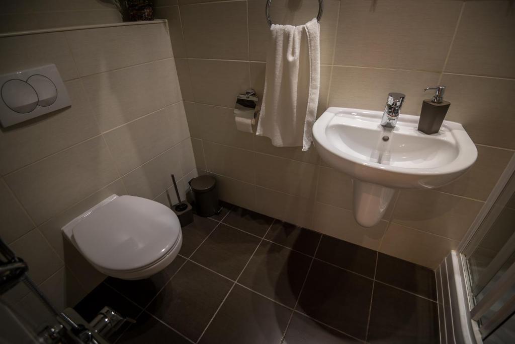 Koupelna v ubytování Mokka Apartman Szeged