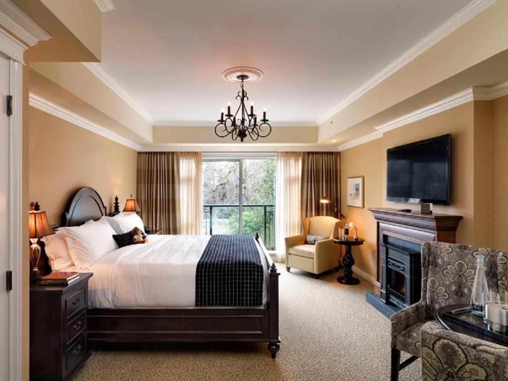 
Boutique Suite, Residential View, King
