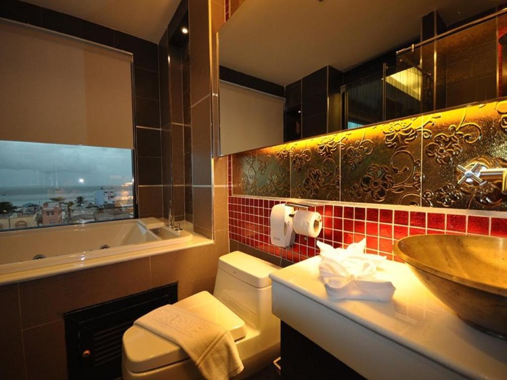 Koupelna v ubytování Chalelarn Hotel Hua Hin