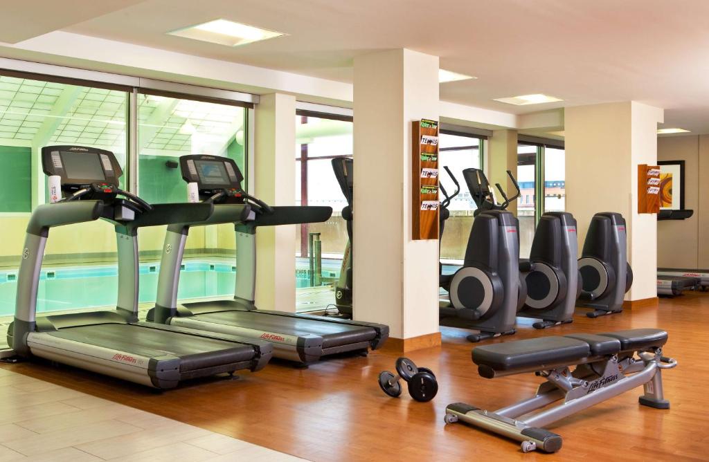 Fitness centrum a/nebo fitness zařízení v ubytování Hyatt Regency Rochester