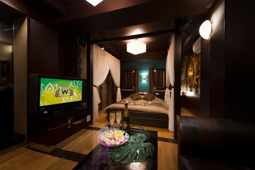 TV a/nebo společenská místnost v ubytování Hotel W-BAGUS -W GROUP HOTELS and RESORTS-