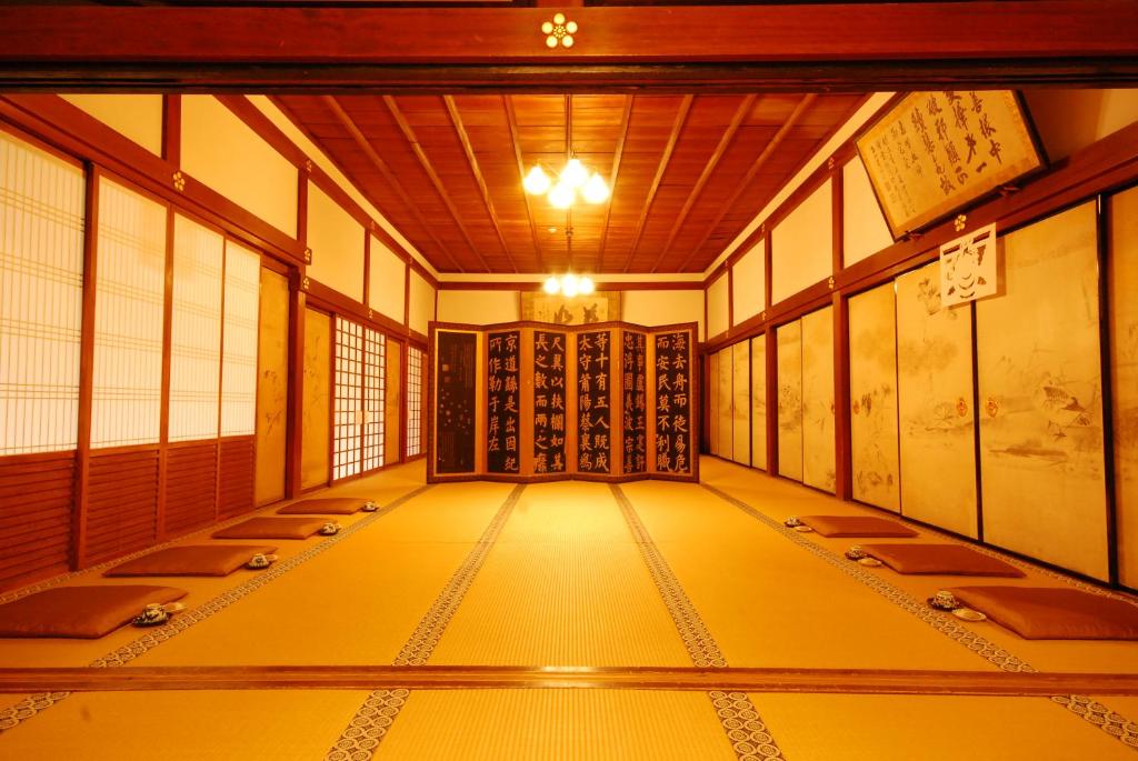 Fotografie z fotogalerie ubytování Koyasan Shukubo Saizenin v destinaci Kojasan