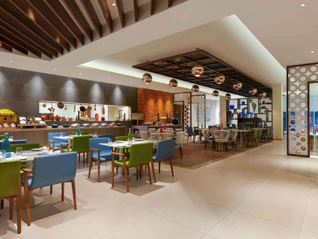 Restaurace v ubytování ibis Styles Goa Calangute - An Accor Brand