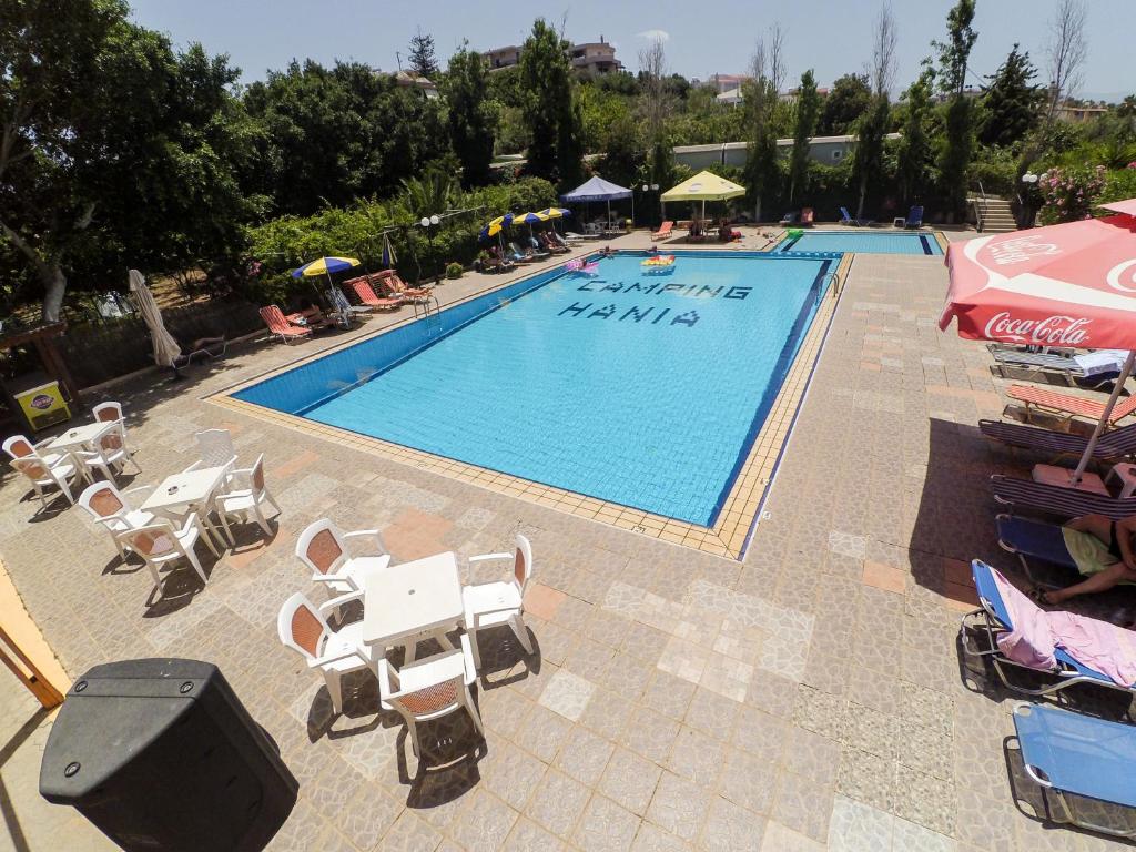 Bazén v ubytování Camping Chania nebo v jeho okolí