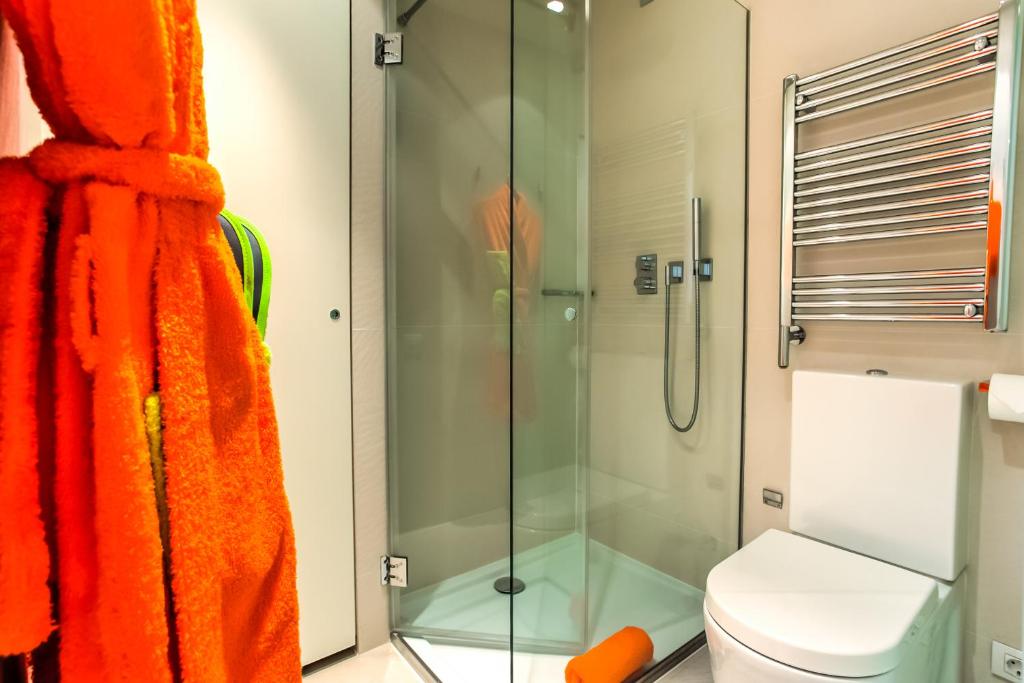 رزرو هتل و هاستل، Cosmo Apartments Passeig de Gracia, 09197245267
