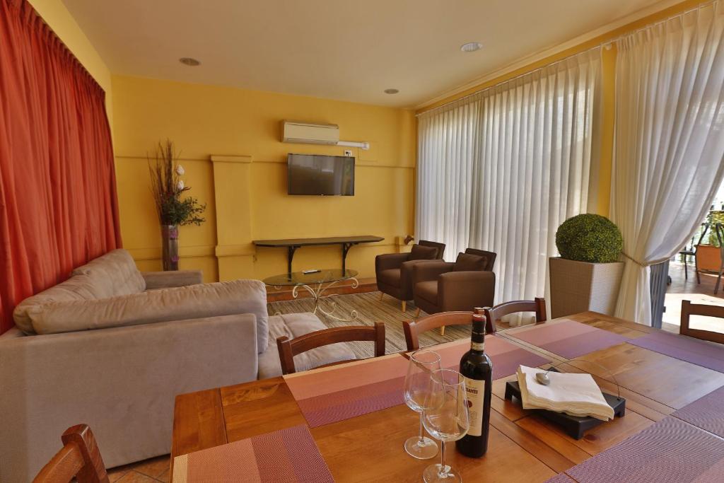 Il Valentino Luxury Houses - 6