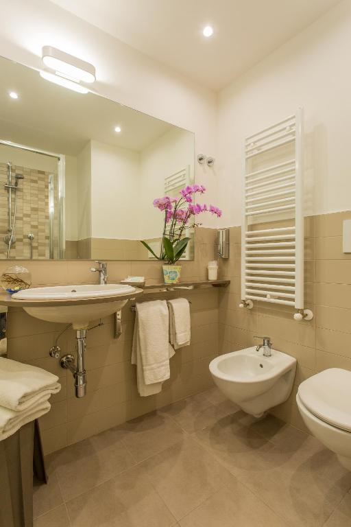 Koupelna v ubytování Hotel Adelphi