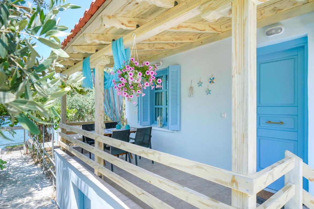 The building in which the holiday home is located