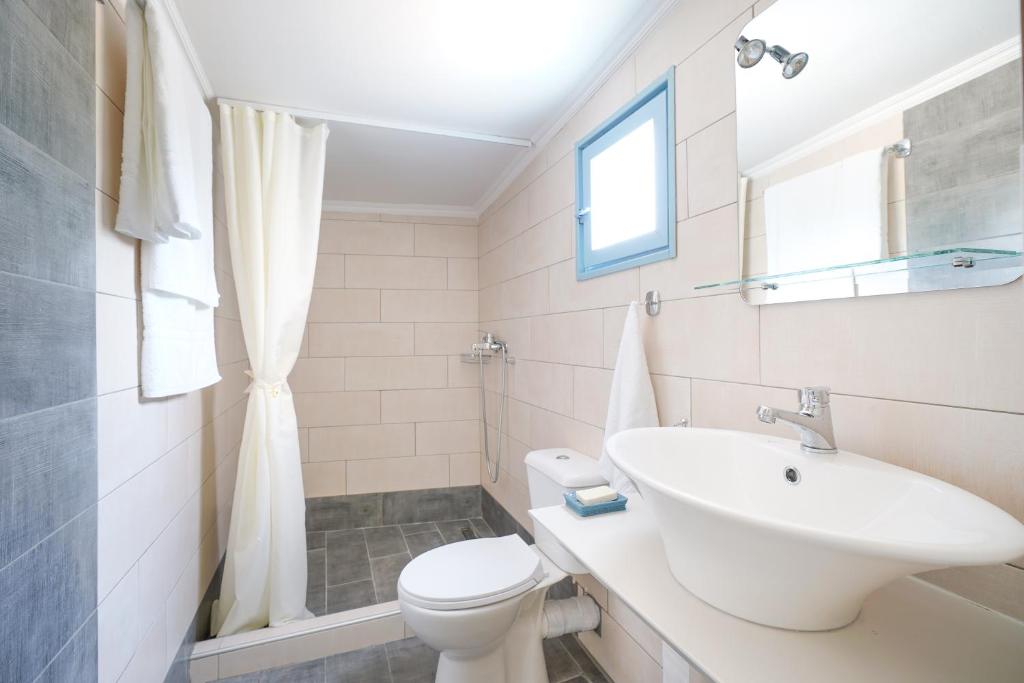 A bathroom at Blue Sea Paradise