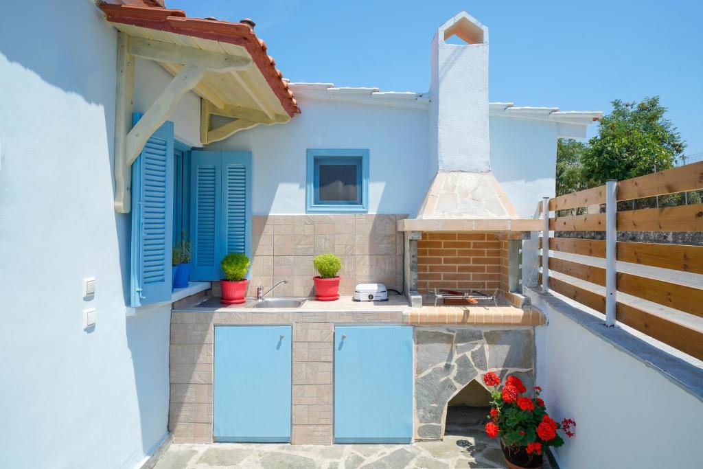 A balcony or terrace at Blue Sea Paradise