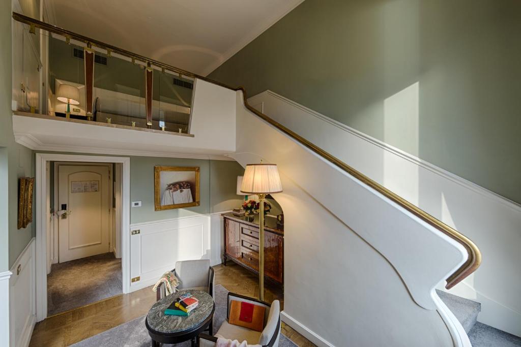 Plaza Hotel Lucchesi - Resim 25