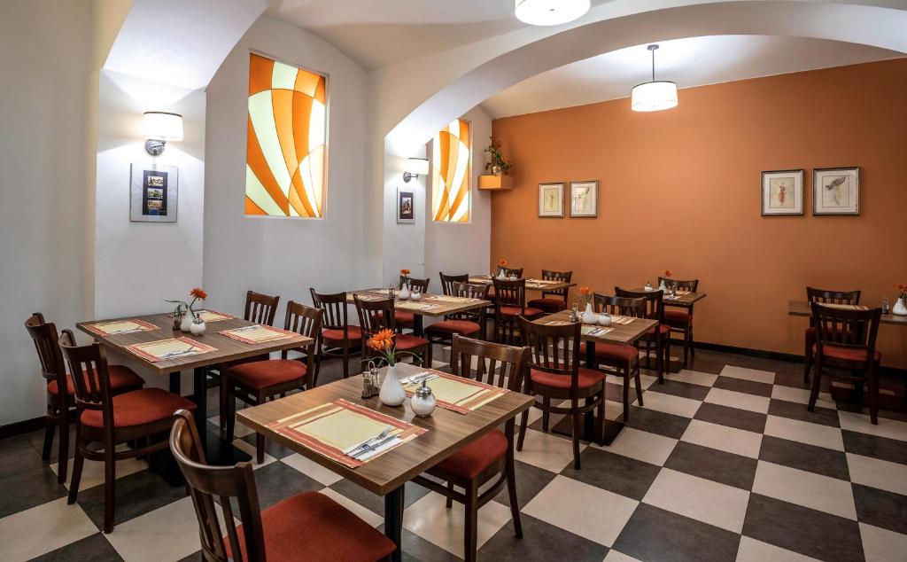 Restaurace v ubytování EA Hotel Downtown