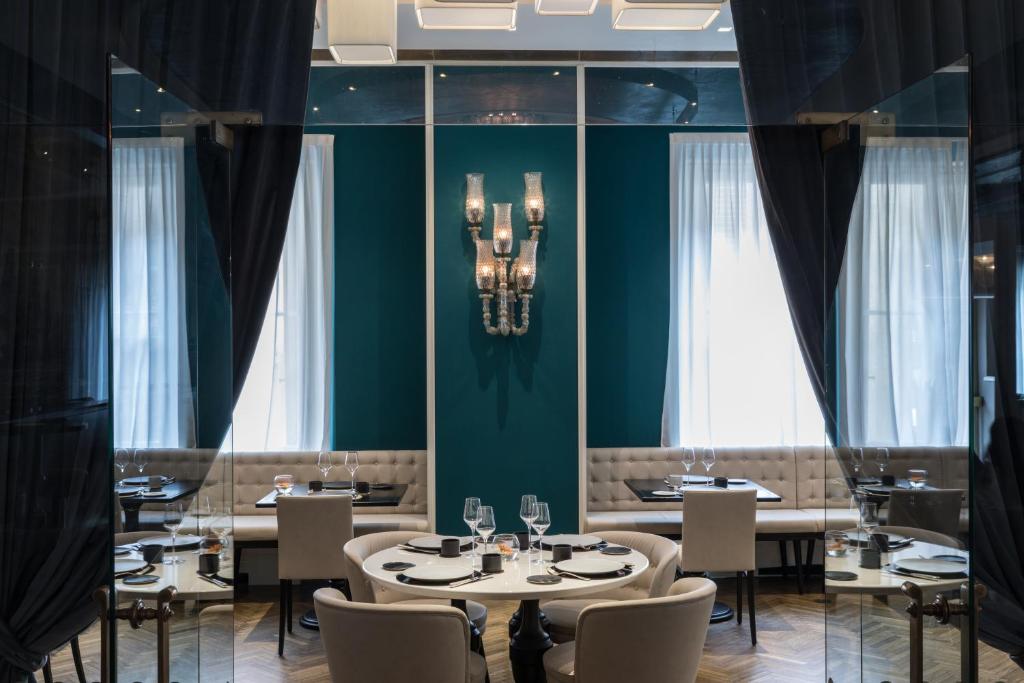 Restaurace v ubytování Plaza Hotel Lucchesi