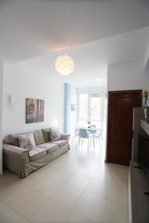 A seating area at Apartamento Playa Las Canteras