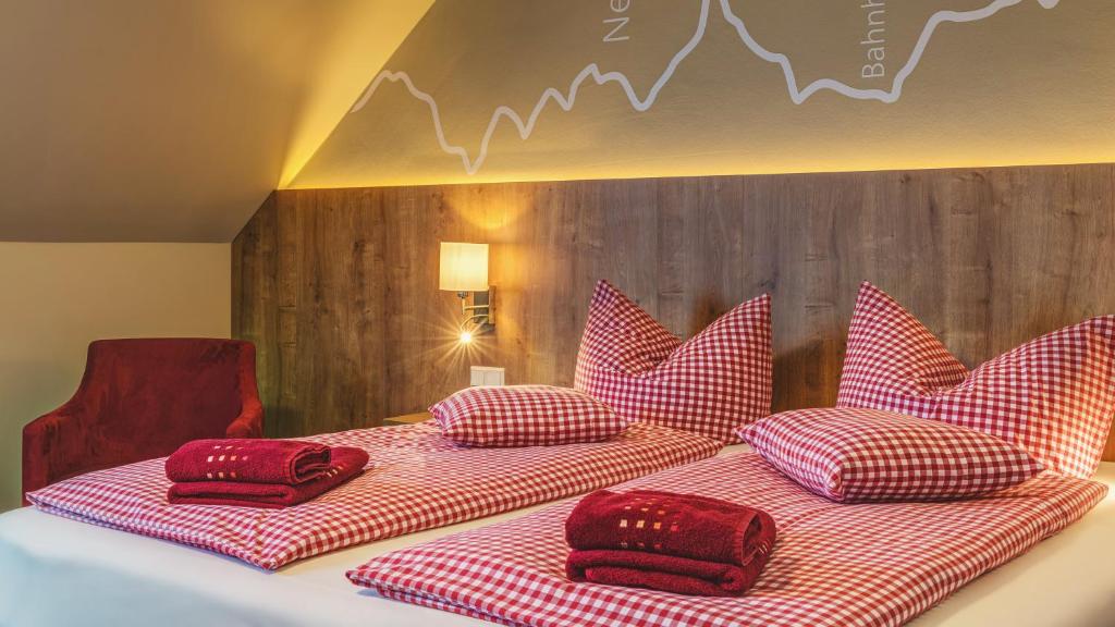 Postel nebo postele na pokoji v ubytování Hotel & Pension Traumblick